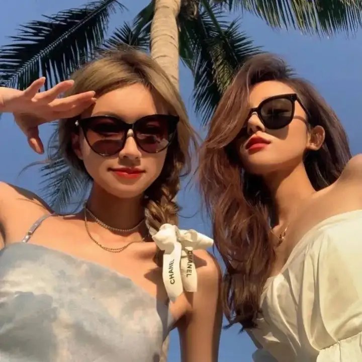 我的同桌是校花